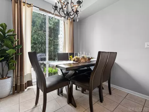 Dining - 1114 Bromley Ct, Aurora, IL 60502 photo 3 of 3