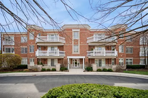 1855 Old Willow Rd #323, Northfield, IL 60093