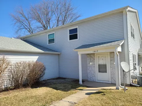 1301 N Glen Cir #D, Aurora, IL 60506