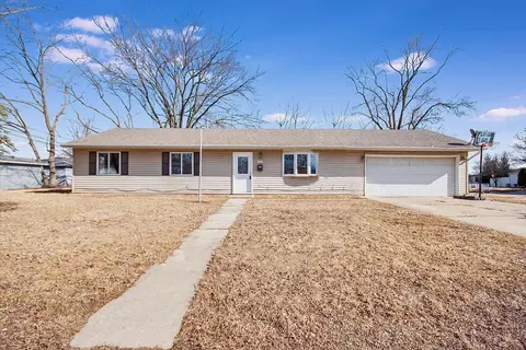 102 Notre Dame Ave, Joliet, IL 60436