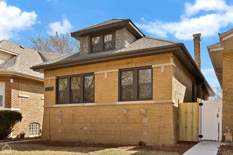 5431 W Roscoe St, Chicago, IL 60641