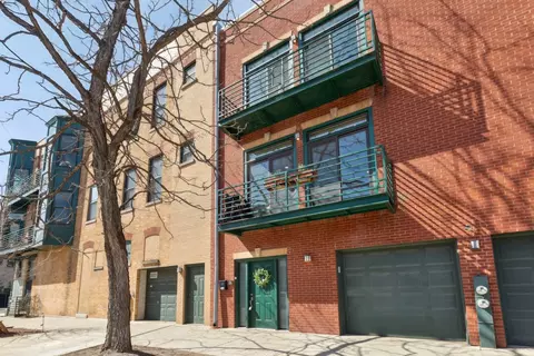 3308 N Greenview Ave #A, Chicago, IL 60657