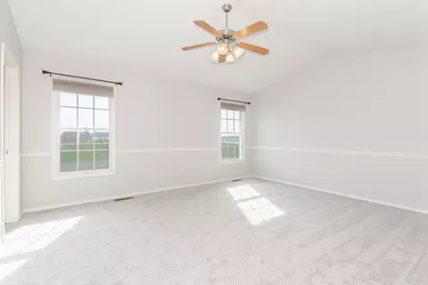 1056 Meadow Lark Dr, Normal, IL 61761 photo 39