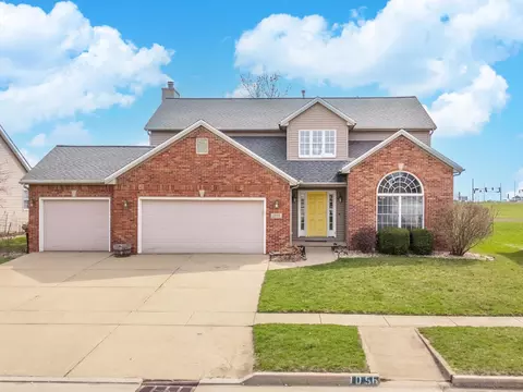 1056 Meadow Lark Dr, Normal, IL 61761