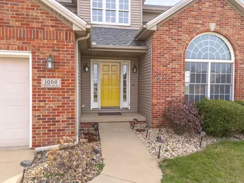 1056 Meadow Lark Dr, Normal, IL 61761 photo 3