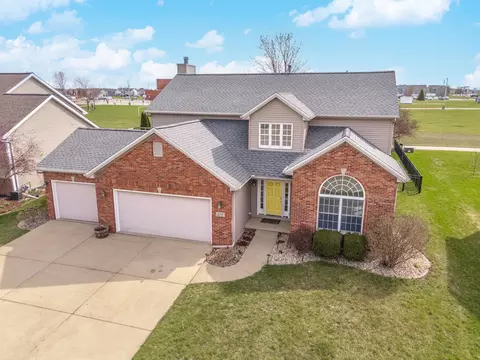 1056 Meadow Lark Dr, Normal, IL 61761 photo 4