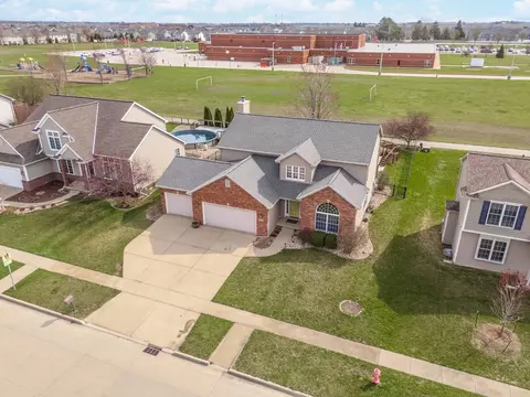 1056 Meadow Lark Dr, Normal, IL 61761 photo 5