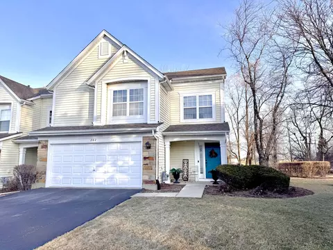 202 S Lancelot Ln, Palatine, IL 60074