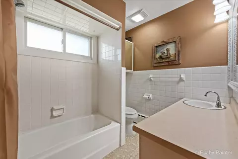 Bath - 3409 Washington St, Mchenry, IL 60050 photo 1 of 3