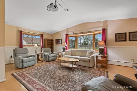 Living - 3409 Washington St, Mchenry, IL 60050 photo 4 of 5
