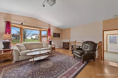 Living - 3409 Washington St, Mchenry, IL 60050 photo 3 of 5