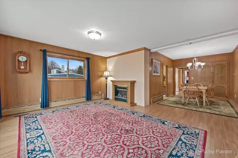 Living - 3409 Washington St, Mchenry, IL 60050 photo 2 of 5
