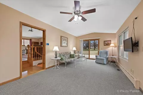 Living - 3409 Washington St, Mchenry, IL 60050 photo 5 of 5