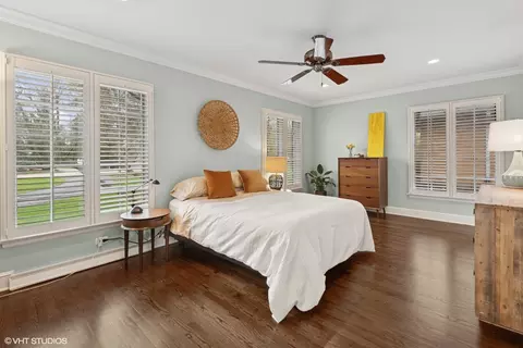 Bedroom - 60 Park Ln, Golf, IL 60029 photo 1 of 4