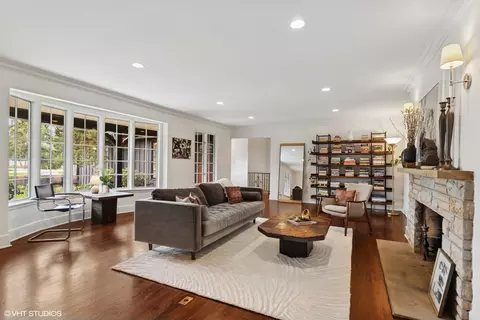 Living - 60 Park Ln, Golf, IL 60029 photo 5 of 6