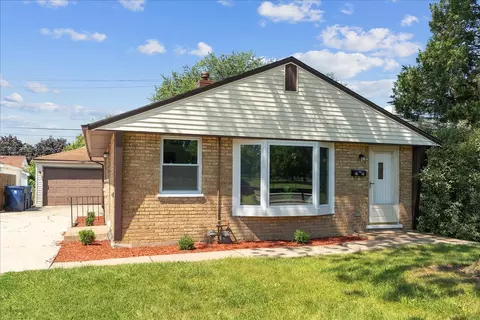 9002 S Pulaski Rd S, Hometown, IL 60456