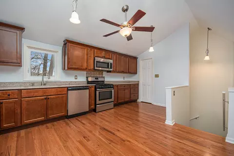 137 S 3rd St, Elburn, IL 60119 photo 3