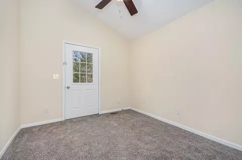 137 S 3rd St, Elburn, IL 60119 photo 8