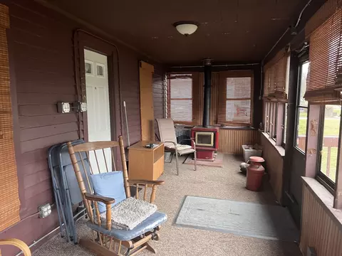 229 E State St, Paxton, IL 60957 photo 2