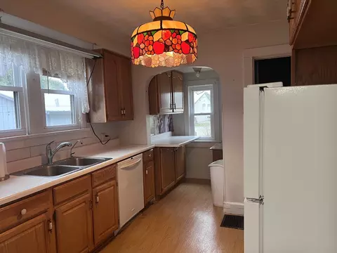 229 E State St, Paxton, IL 60957 photo 5