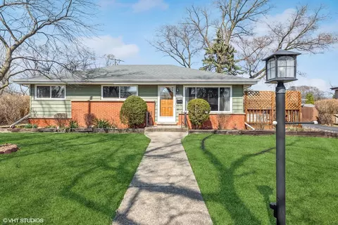 15 W450 Victory Pkwy, Elmhurst, IL 60126
