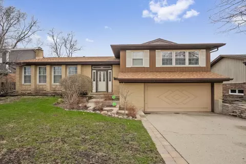 814 E Crabtree Ln, Arlington Heights, IL 60004