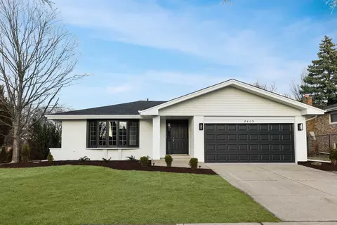 8409 Dixon Ct, Darien, IL 60561