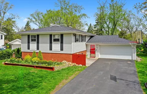 321 Herman St, Crete, IL 60417