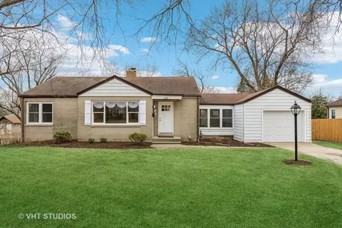 226 Ridge Ave, Crystal Lake, IL 60014