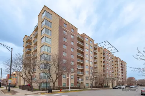 100 N Hermitage Ave #504, Chicago, IL 60612