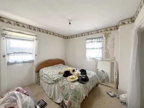 Bedroom - 624 E Pleasant St, Freeport, IL 61032 photo 7 of 7