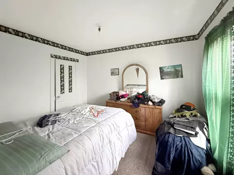 Bedroom - 624 E Pleasant St, Freeport, IL 61032 photo 5 of 7