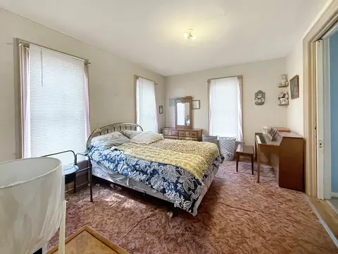 Bedroom - 624 E Pleasant St, Freeport, IL 61032 photo 1 of 7