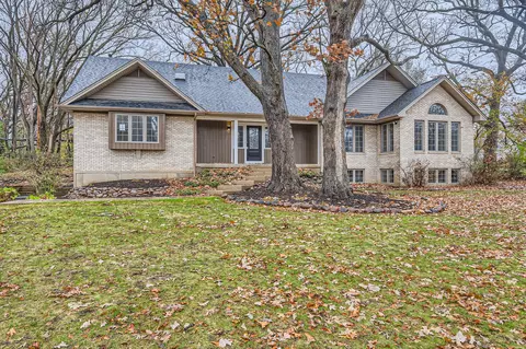 8 N518 Shady Ln, Elgin, IL 60124