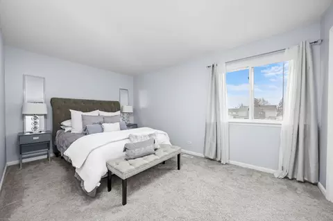 1681 Cornell Dr, Hoffman Estates, IL 60169 photo 12