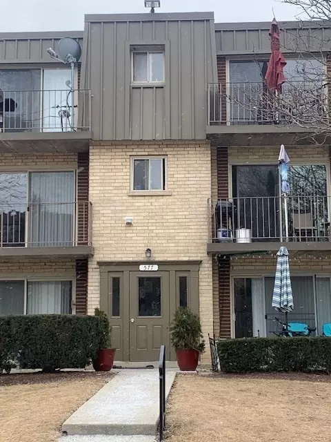 577 Fairway View Dr #7-1K, Wheeling, IL 60090 photo 2