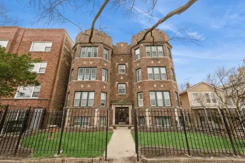 2003 W Lunt Ave #3, Chicago, IL 60645