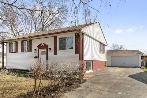 753 Rogers Rd, Romeoville, IL 60446