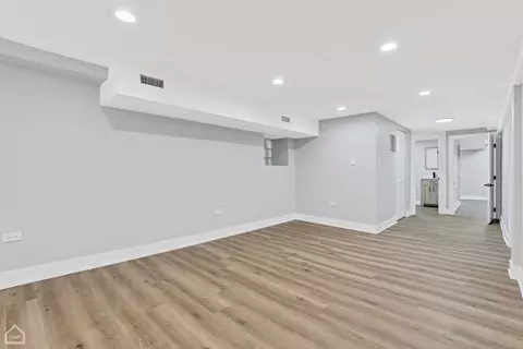 6810 S Champlain Ave, Chicago, IL 60637 photo 13