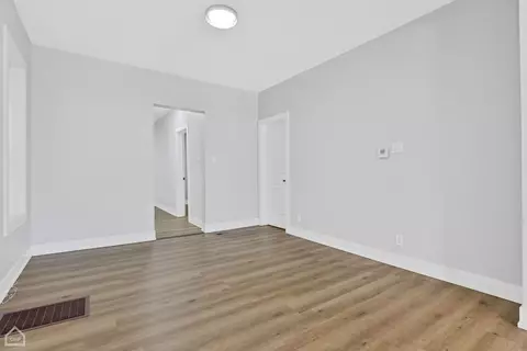 6810 S Champlain Ave, Chicago, IL 60637 photo 7