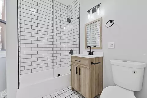 6810 S Champlain Ave, Chicago, IL 60637 photo 24