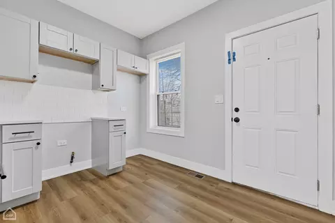 6810 S Champlain Ave, Chicago, IL 60637 photo 10