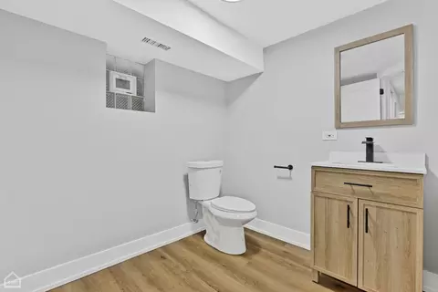 6810 S Champlain Ave, Chicago, IL 60637 photo 15