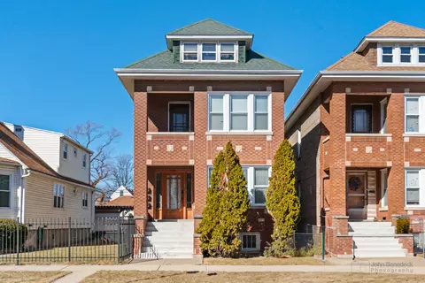 2836 W 40th St, Chicago, IL 60632