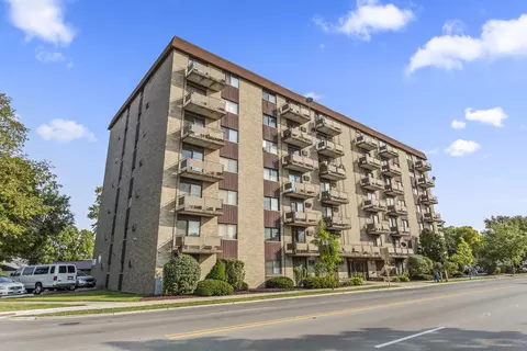 850 Des Plaines Ave #203, Forest Park, IL 60130