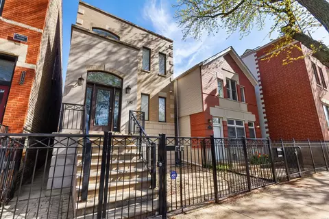 1342 W Webster Ave, Chicago, IL 60614