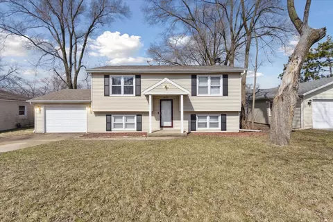 3121 Bavarian Ln, Rockford, IL 61109