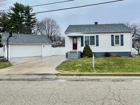 711 14th St, Peru, IL 61354