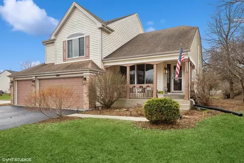 7895 Nursery Dr, Gurnee, IL 60031