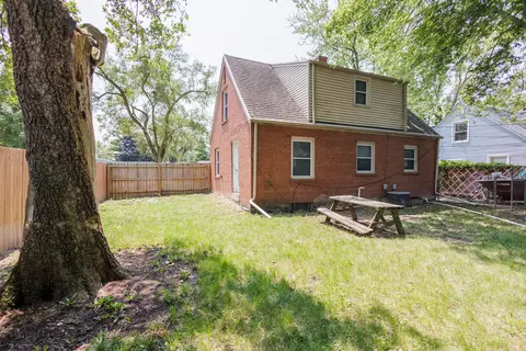Exterior - 1975 E Linden St, Kankakee, IL 60901 photo 4 of 4
